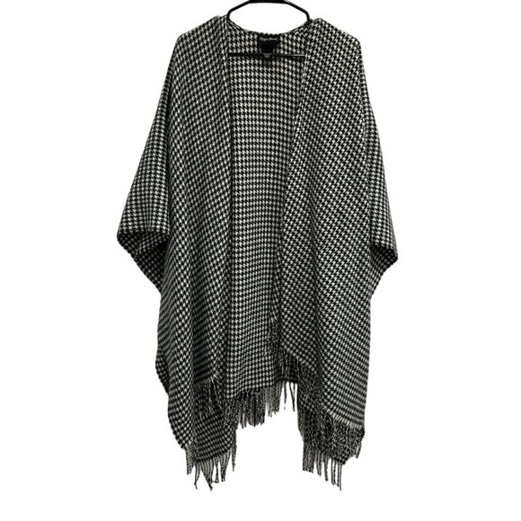 Maggie Barnes Houndstooth Fringed Poncho - Picture 1 of 8
